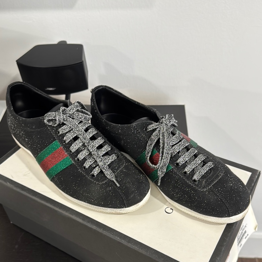Gucci Black and Green Sneakers with Signature Style
